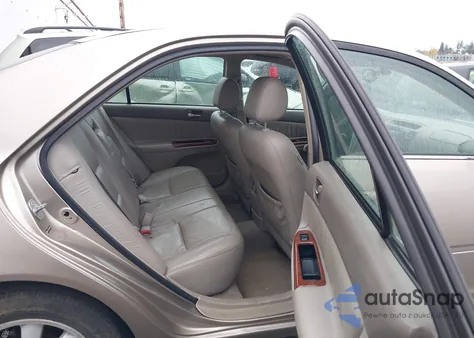 2004 Toyota Camry Xle V6 from USA, damaged, VIN 4T1BF32K94U585744